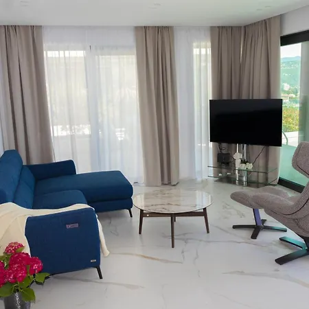 Helena Luxury